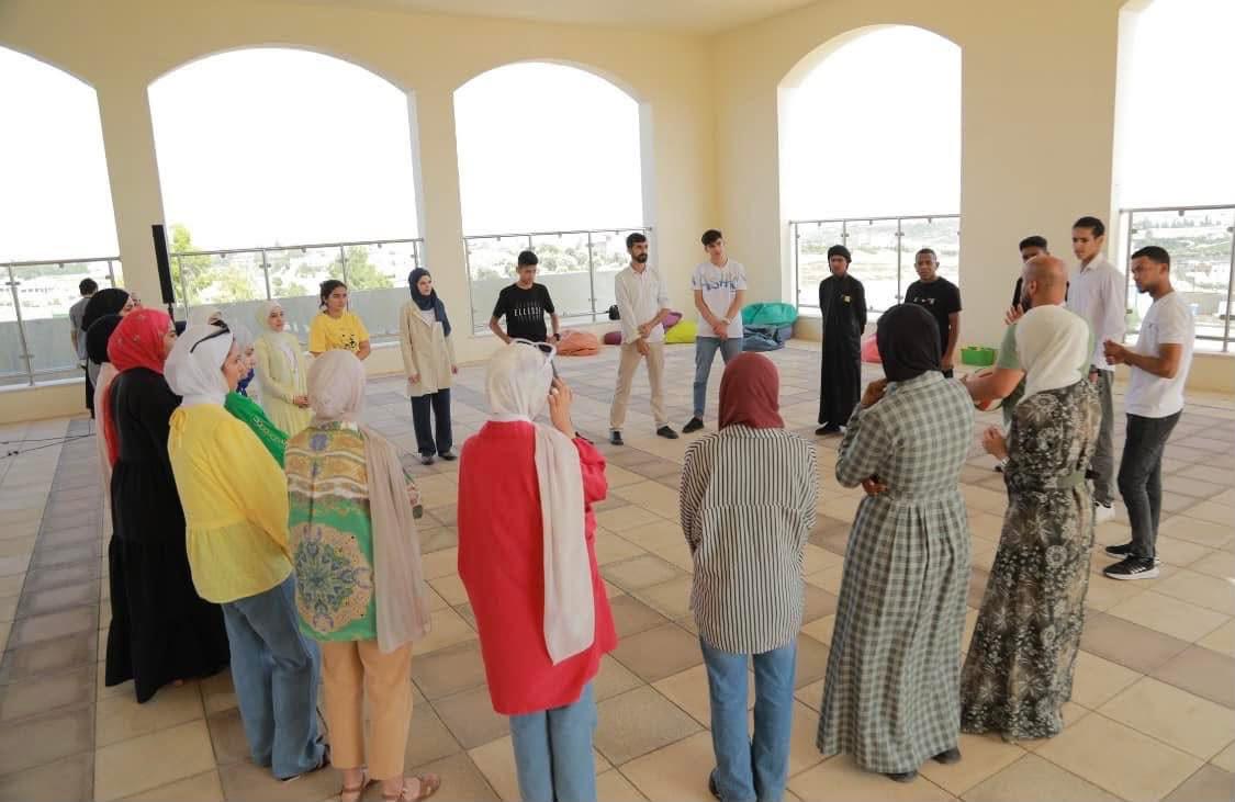 فريق المتطوعين